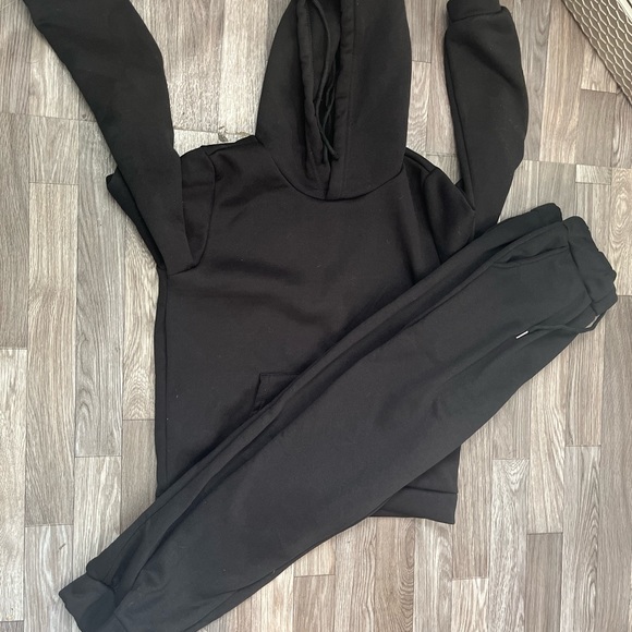 Woman Sweatsuit💕💕 - Picture 1 of 2